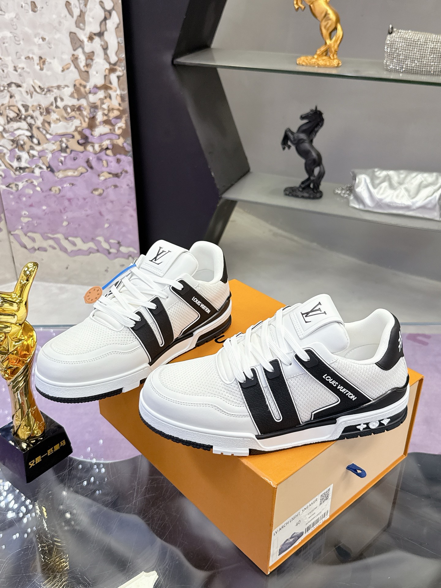 Louis Vuitton 高端品質 男款休闲运动鞋