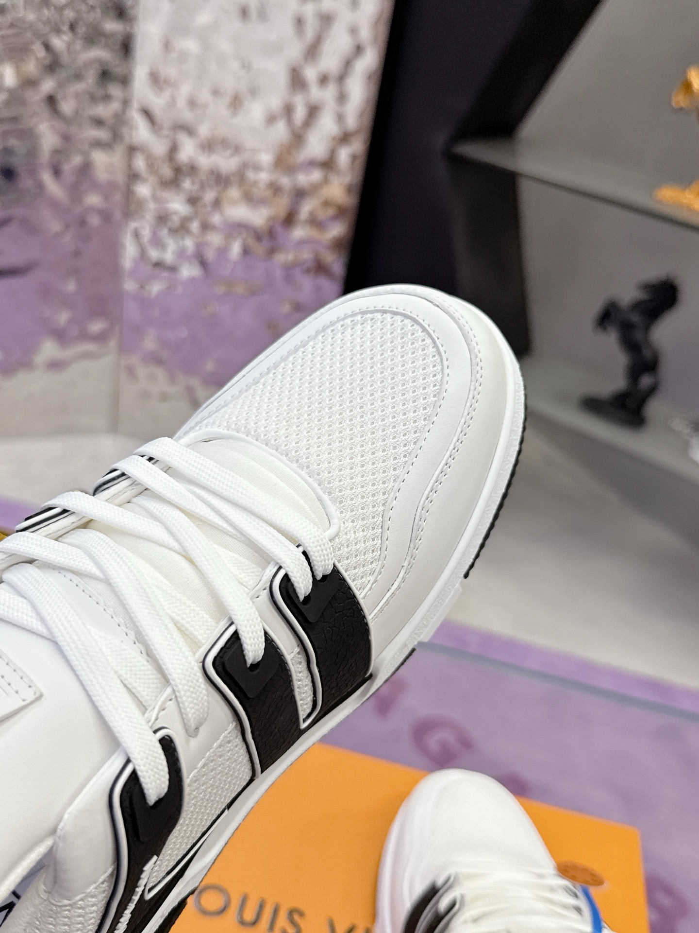 Louis Vuitton 高端品質 男款休闲运动鞋