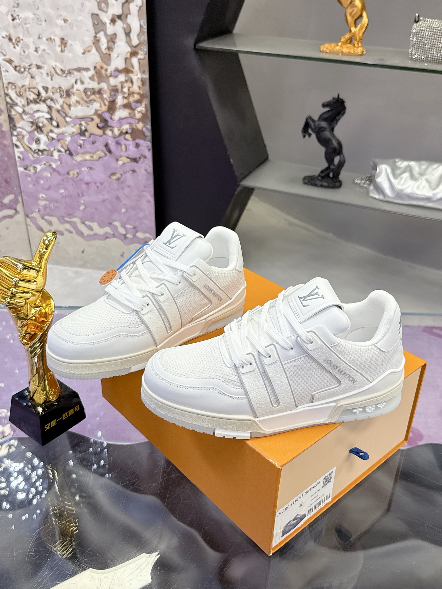 Louis Vuitton 高級休闲运动鞋 - ナパ小牛皮とブランド高丝光网帆布使用