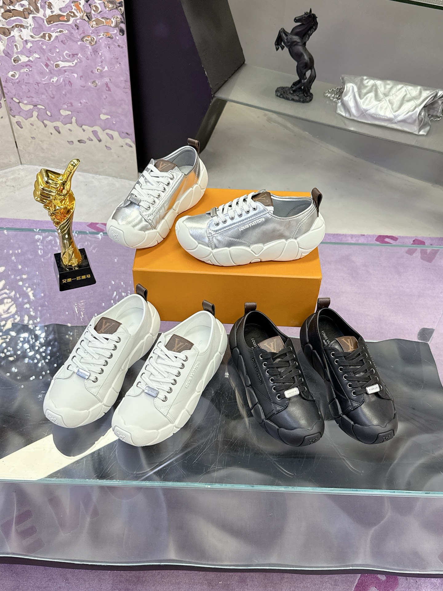 NO:535808,Official announcement of Lv Cloud Shoes Official synchronization, casual shoes/sports shoes, louis vuitton, sneakers19860909官宣 Lv云朵鞋 官方同步,休闲鞋/运动鞋,louis vuitton,sneakers,Women's Shoes