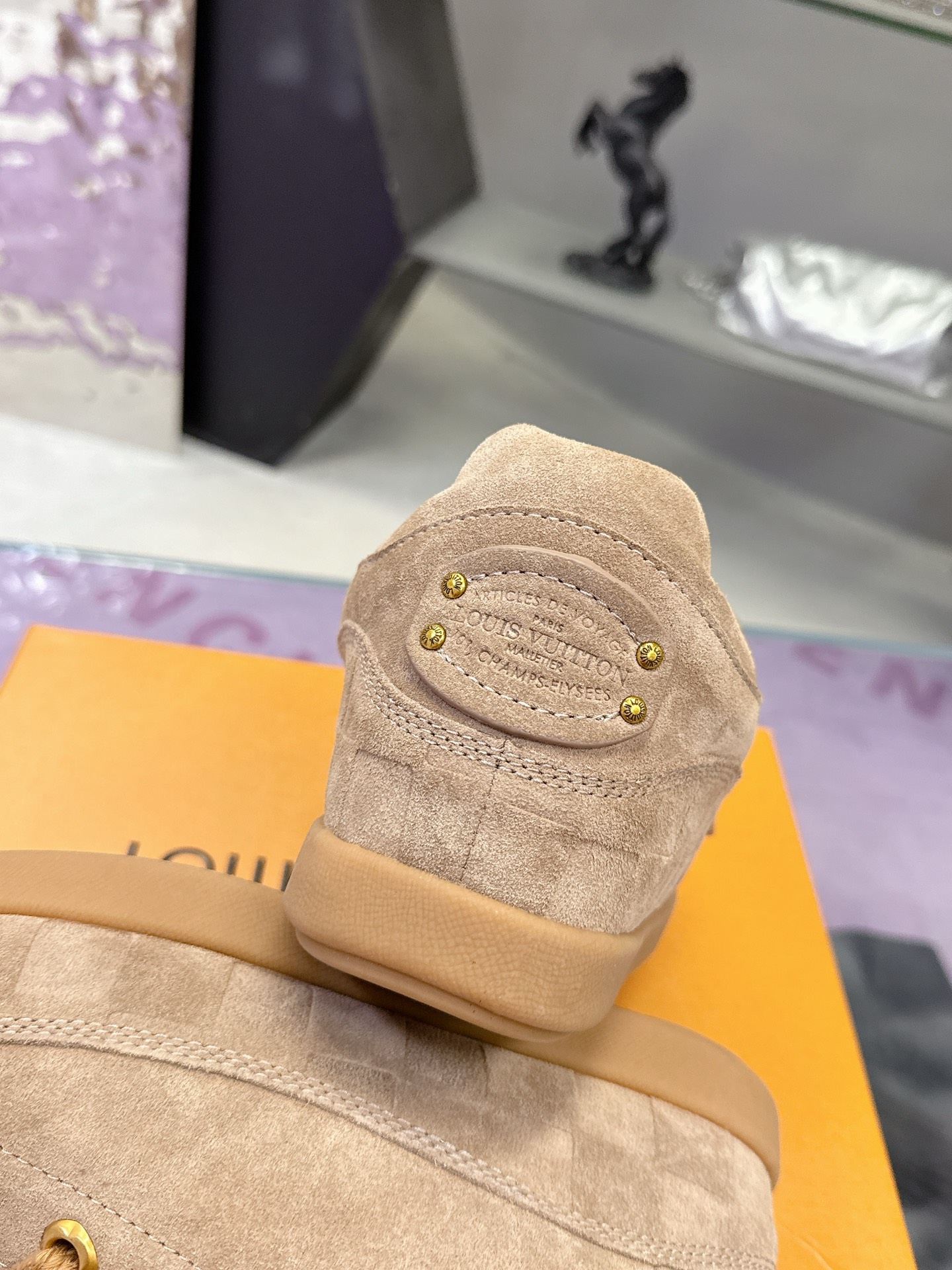 Louis Vuitton YETI コラボ スニーカー 大人気カップルモデル