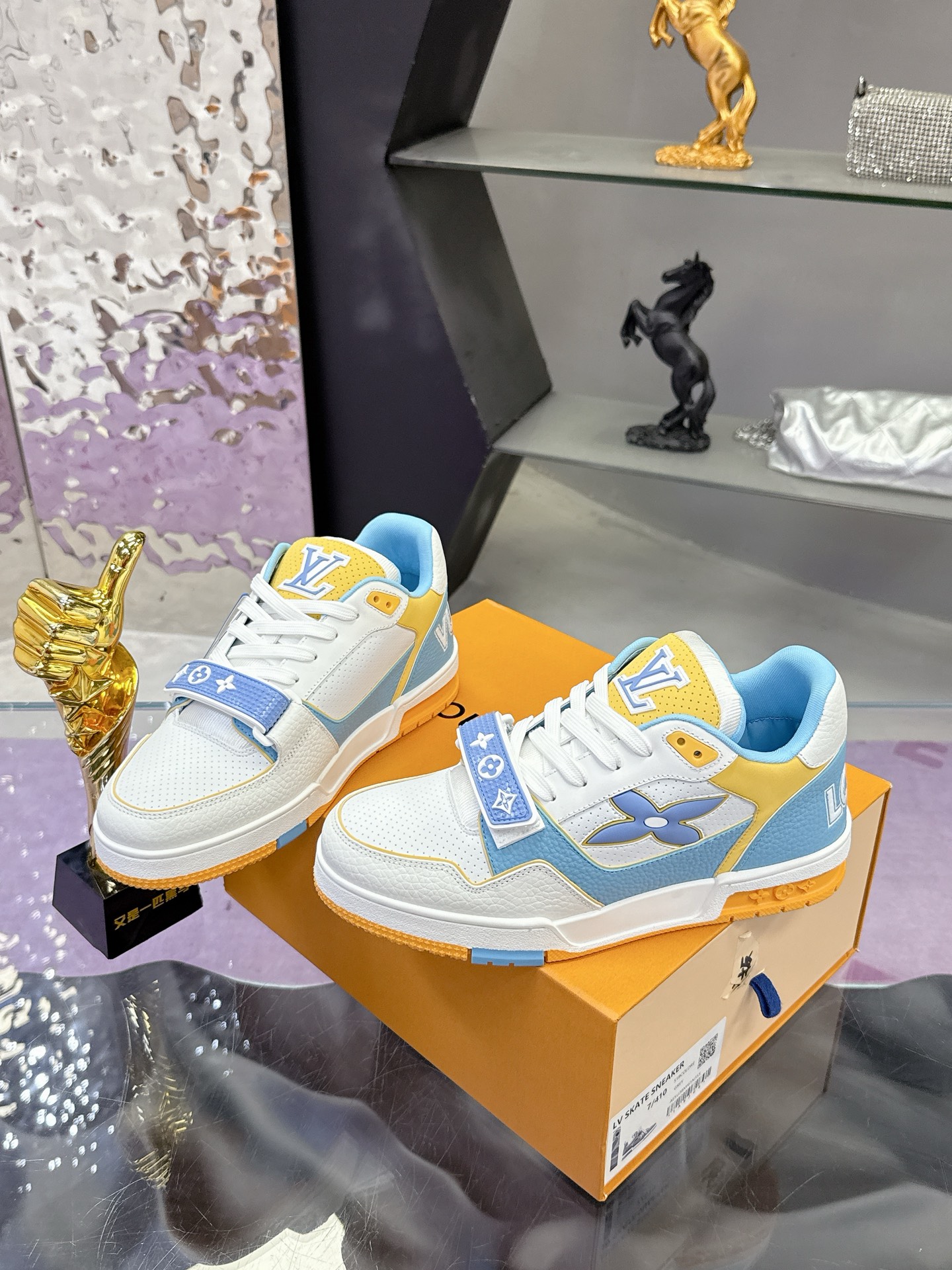 Louis Vuitton LV Trainer 新款魔术贴情侣款 スニーカー