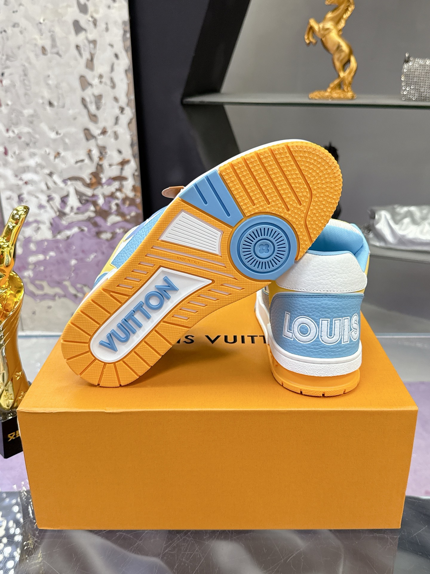 Louis Vuitton LV Trainer 新款魔术贴情侣款 スニーカー