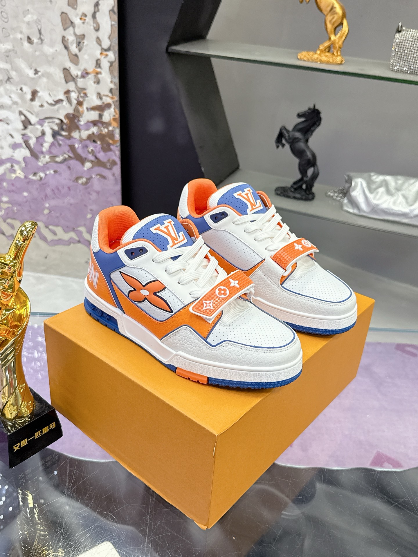 ルイ・ヴィトン LV Trainer スニーカー 男女兼用 最高級デザイン