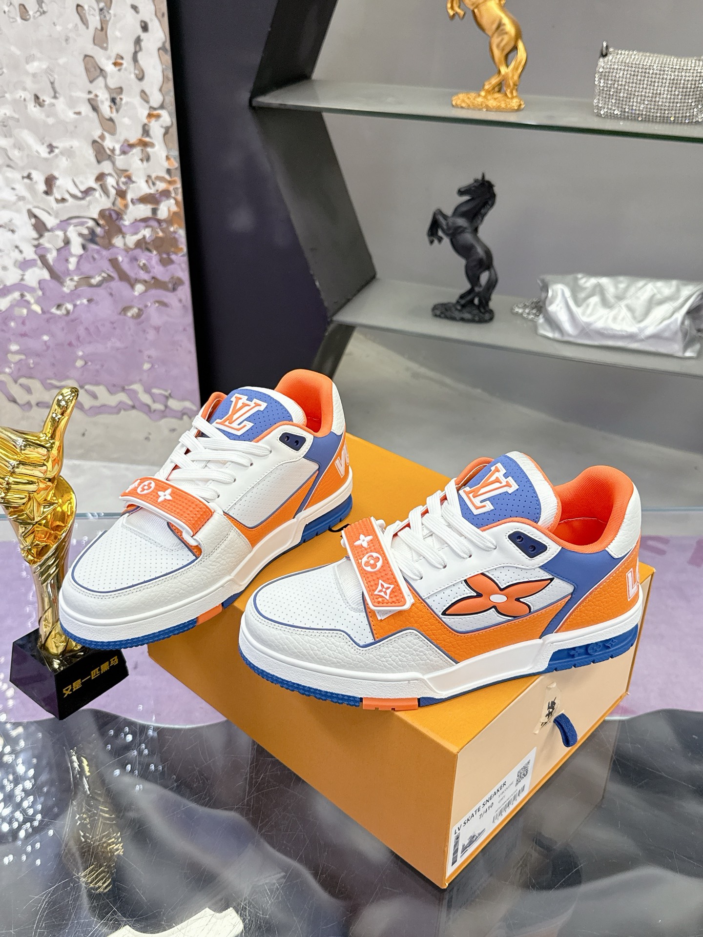 ルイ・ヴィトン LV Trainer スニーカー 男女兼用 最高級デザイン