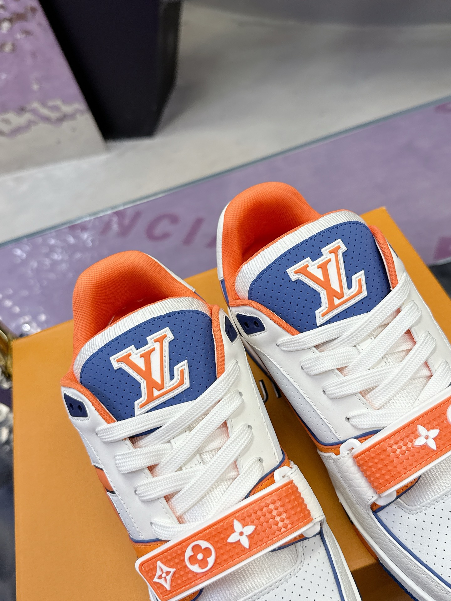 ルイ・ヴィトン LV Trainer スニーカー 男女兼用 最高級デザイン