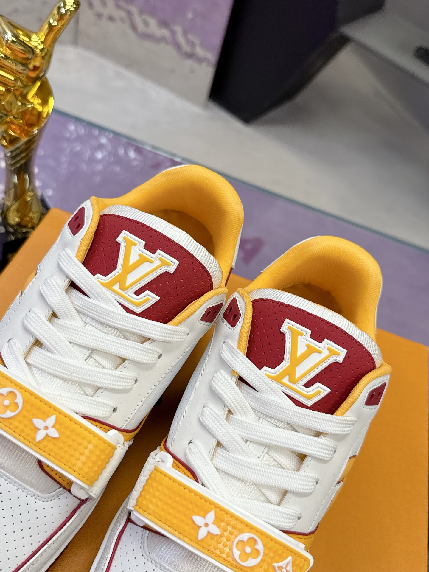 ルイ・ヴィトン LV Trainer スニーカー カップル向け デザイン性抜群