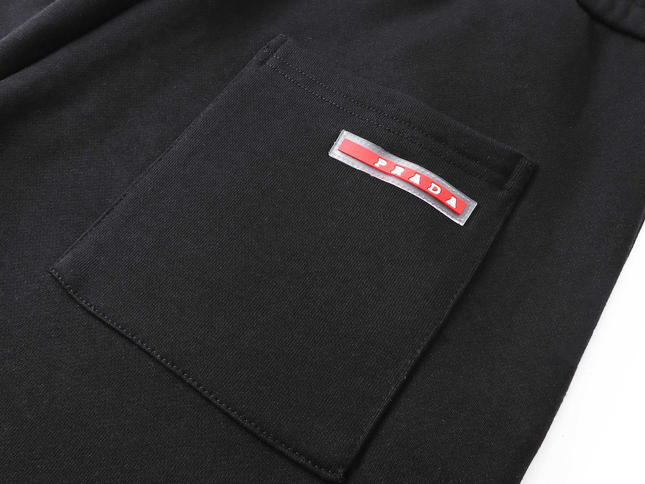 Prada/普拉达 25FW红色织带纯棉短裤 黑-Chinese UA Cheap High Quatity Brand Clothes Bags handbags Sneakers wholesale wholesaler seller from China Factory suppliers Fashion Clothing Shoes best Quality Beautiful Price Prada/普拉达 25FW红色织带纯棉短裤 黑