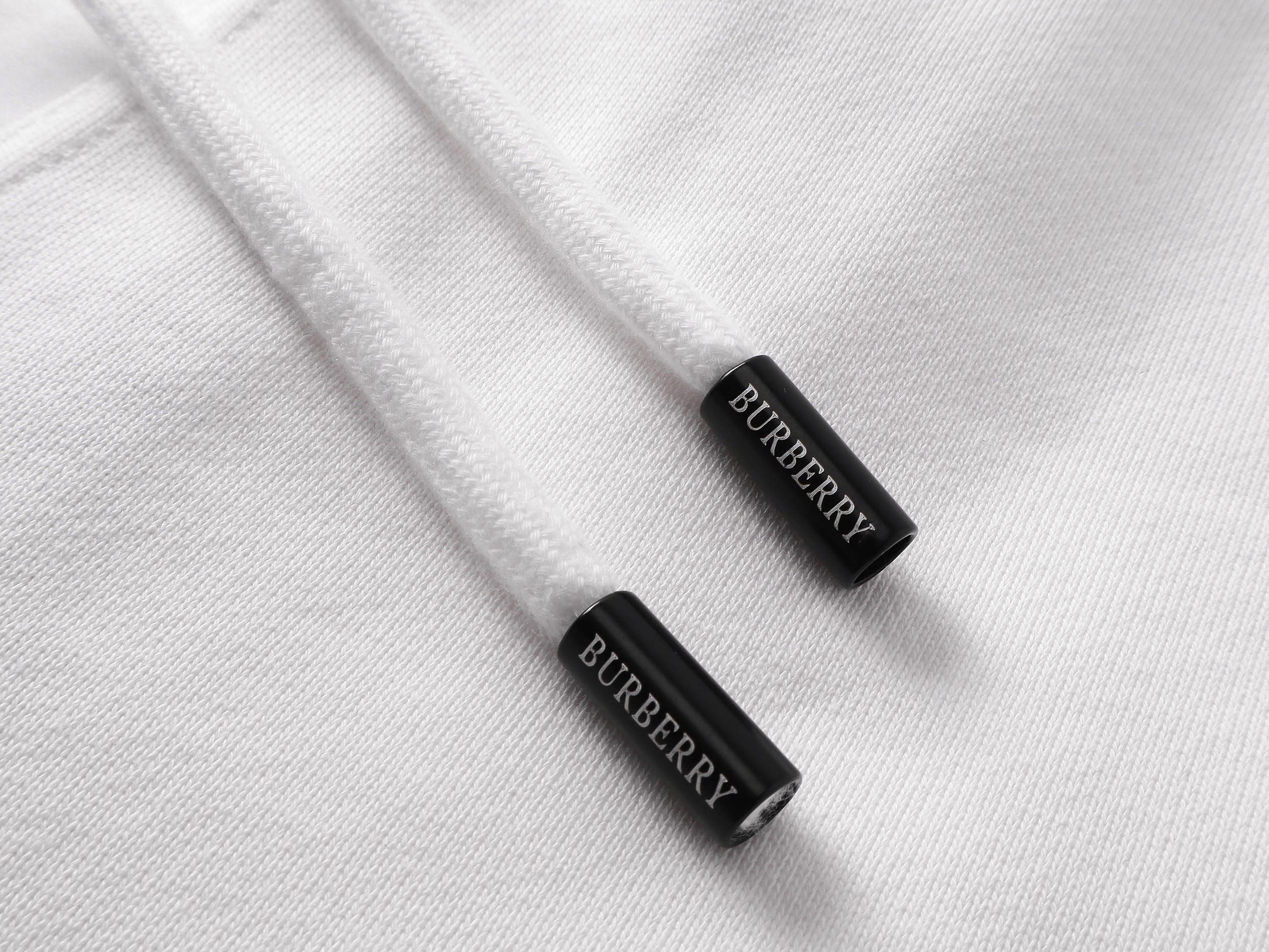 BURBERRY/巴宝莉 24FW经典侧边串标短裤 五分裤-Chinese UA Cheap High Quatity Brand Clothes Bags handbags Sneakers wholesale wholesaler seller from China Factory suppliers Fashion Clothing Shoes best Quality Beautiful Price BURBERRY/巴宝莉 24FW经典侧边串标短裤 五分裤