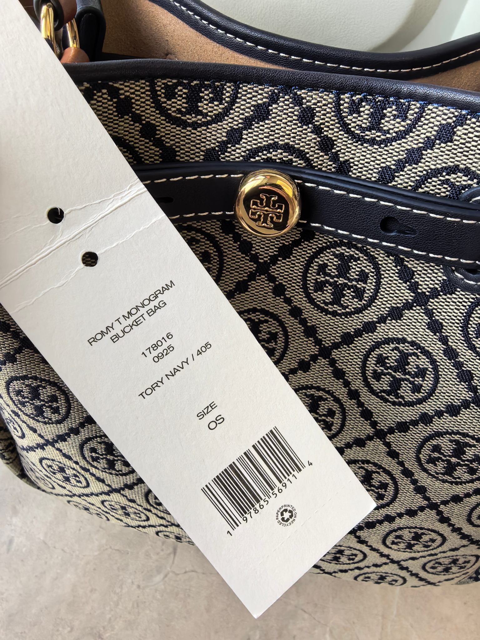 Tory Burch Toryburch全新抽绳购物托特ROMY手提斜挎水桶包 采用细腻厚实的头层牛皮材质