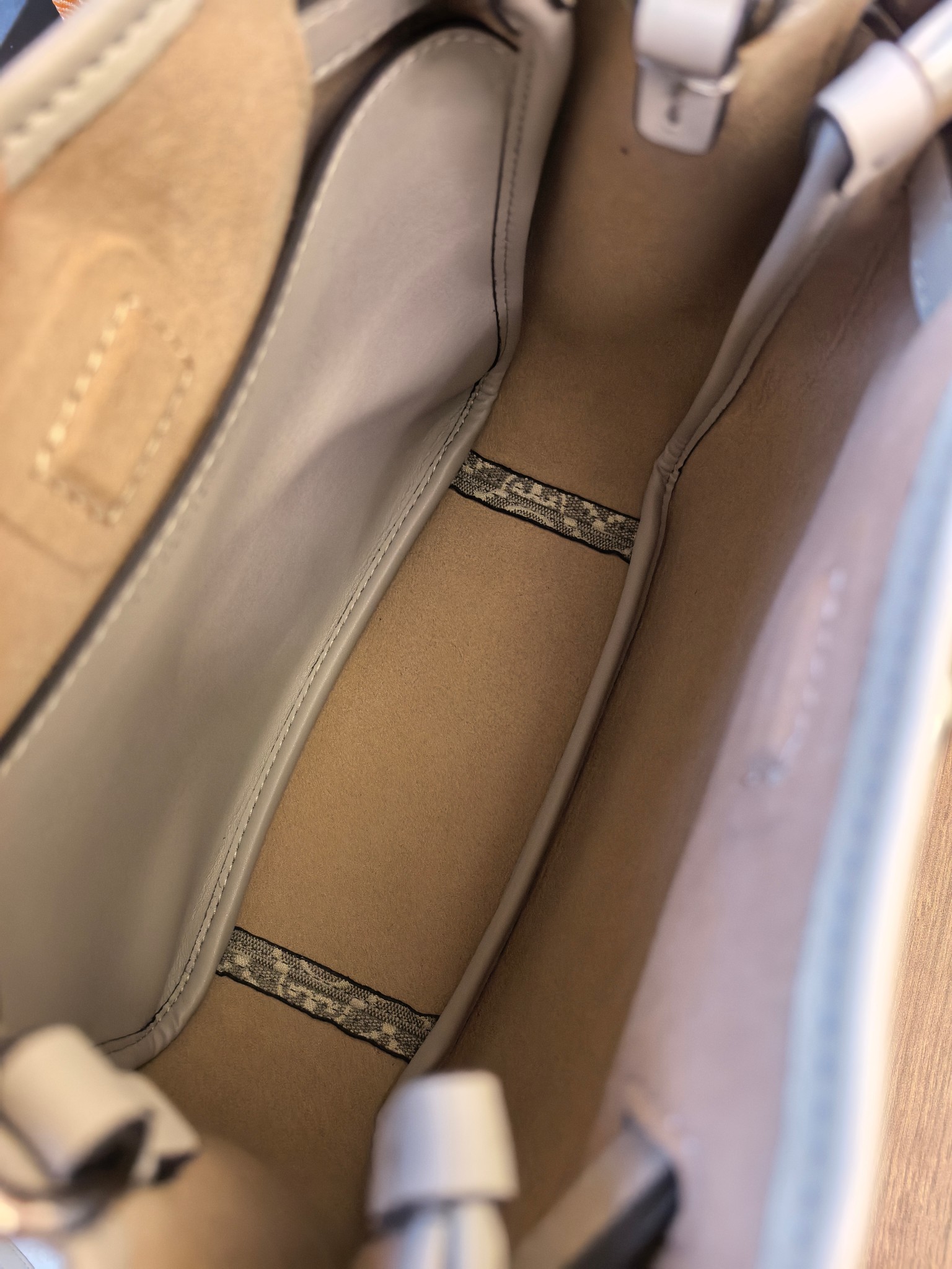 Tory Burch ～Toryburch全新抽绳购物托特包