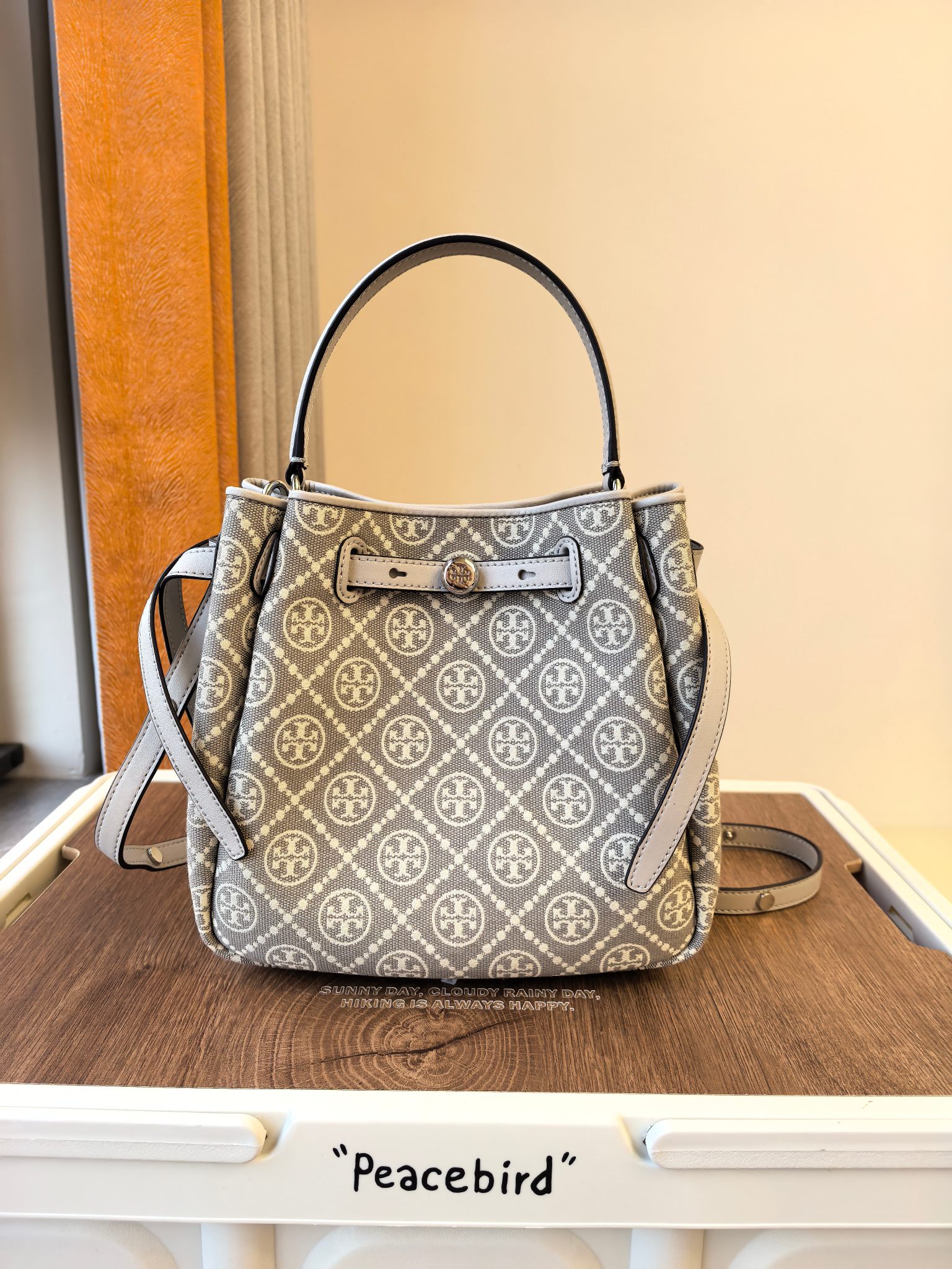 Tory Burch ～Toryburch全新抽绳购物托特包