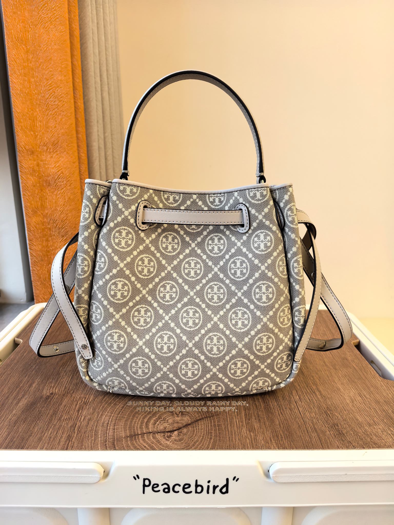 Tory Burch ～Toryburch全新抽绳购物托特包