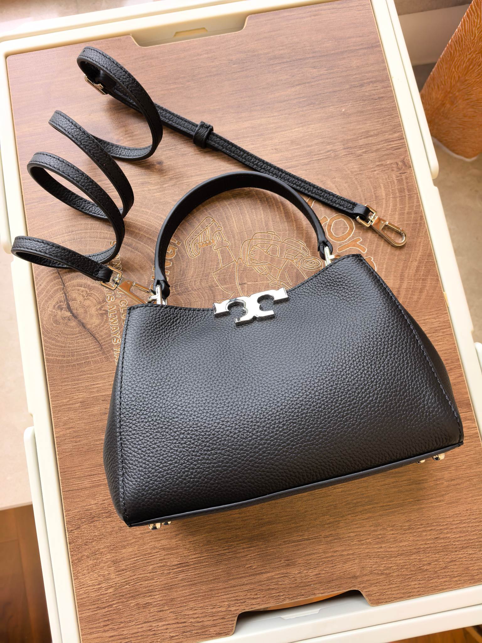 Tory Burch TORY BURCH 汤丽柏琦新品Eleanor手提包，碰上惊喜，真的绝美对一直秋冬美拉德