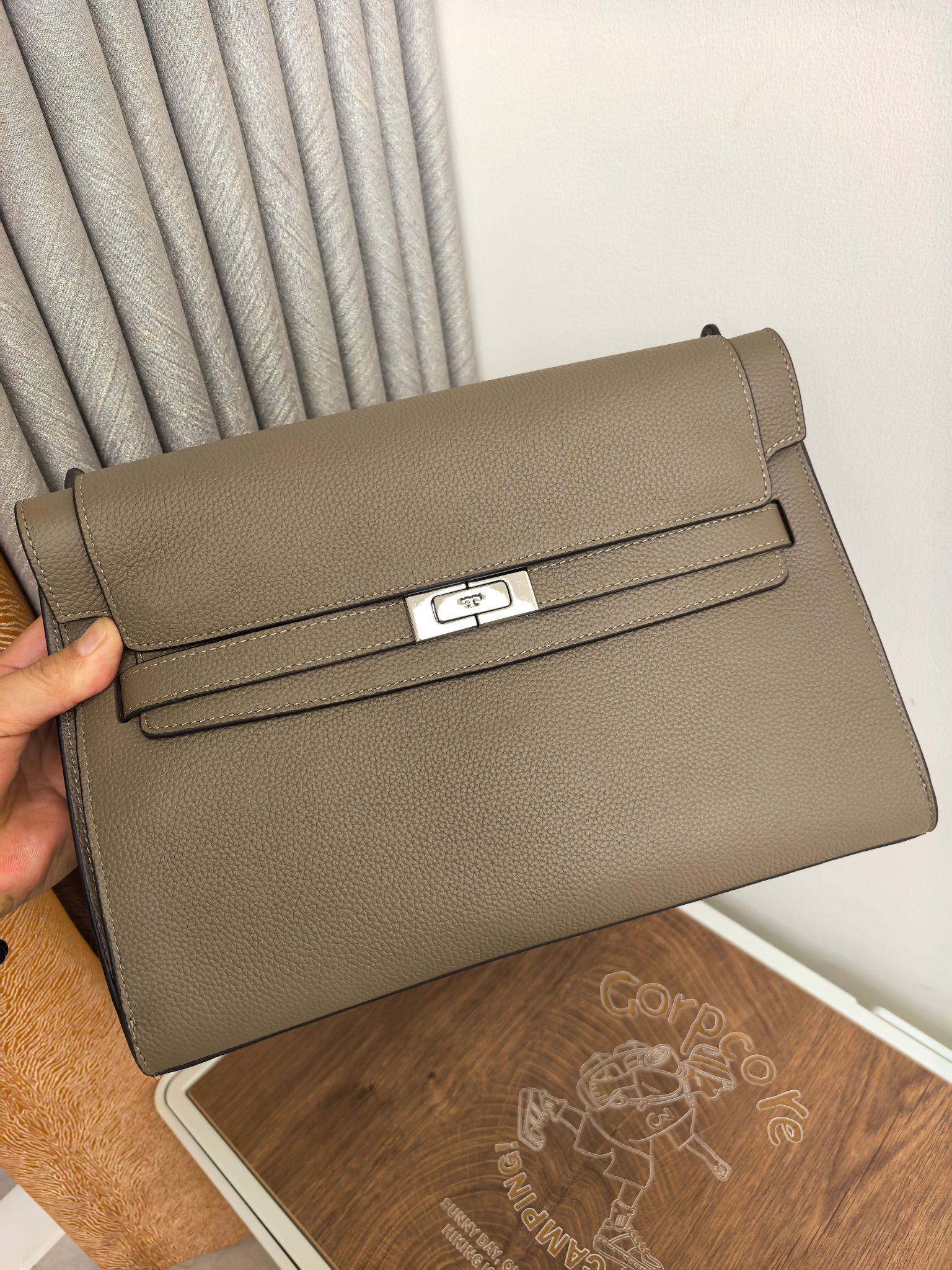 Tory Burch ～Tory Burch Lee系列肩背包