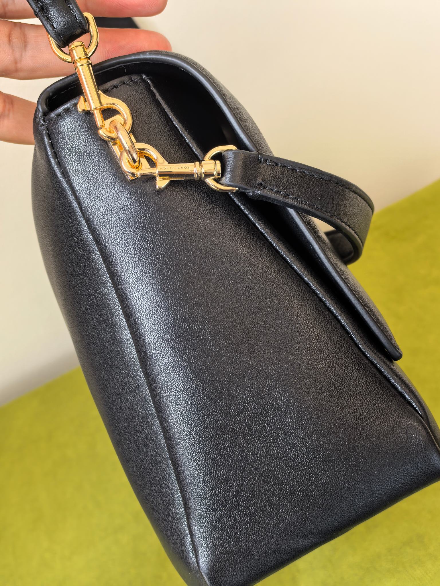 Tory Burch 1514 中号 ToryBurch Charlie 肩背包
