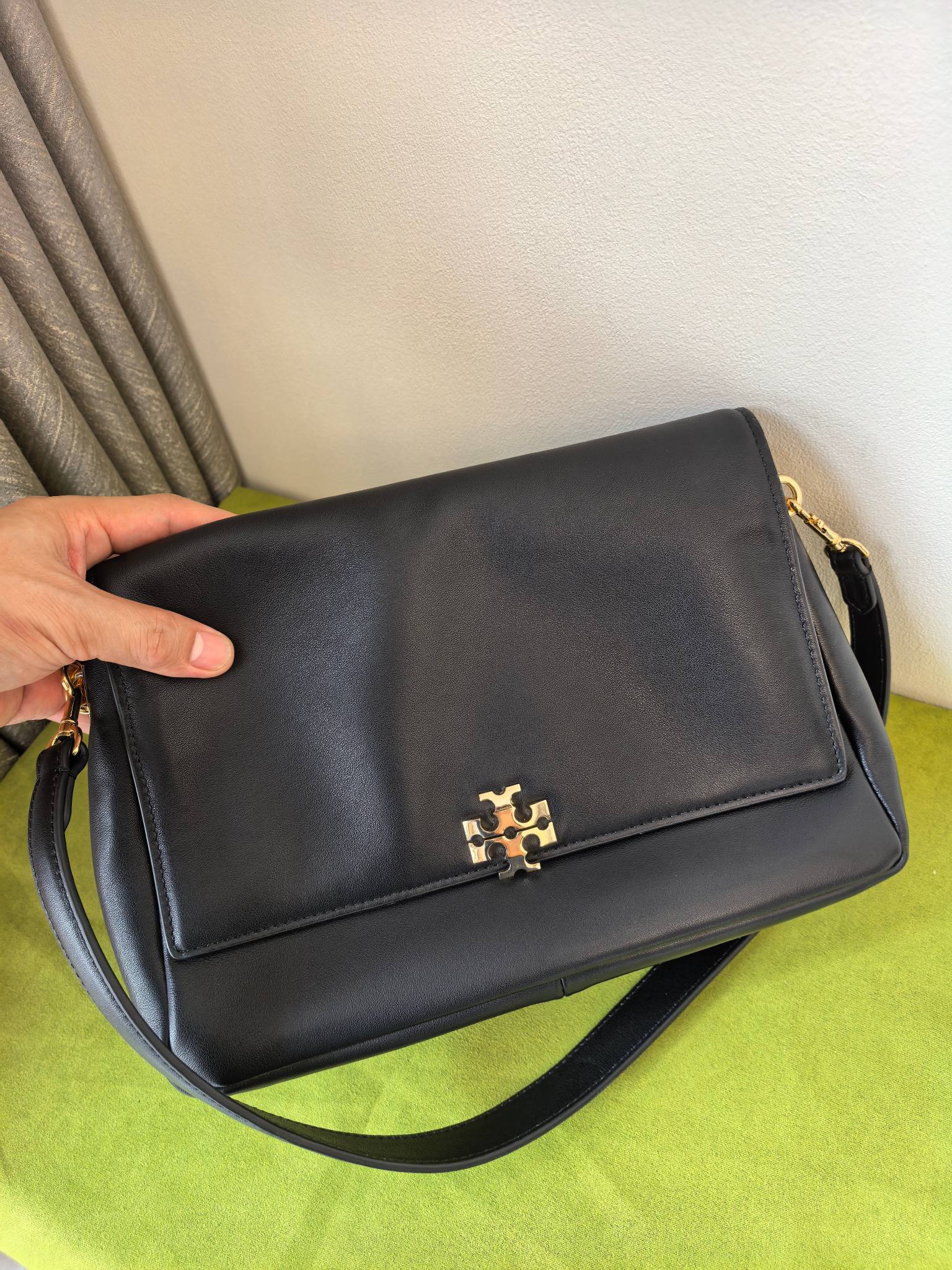 Tory Burch 1514 中号 ToryBurch Charlie 肩背包