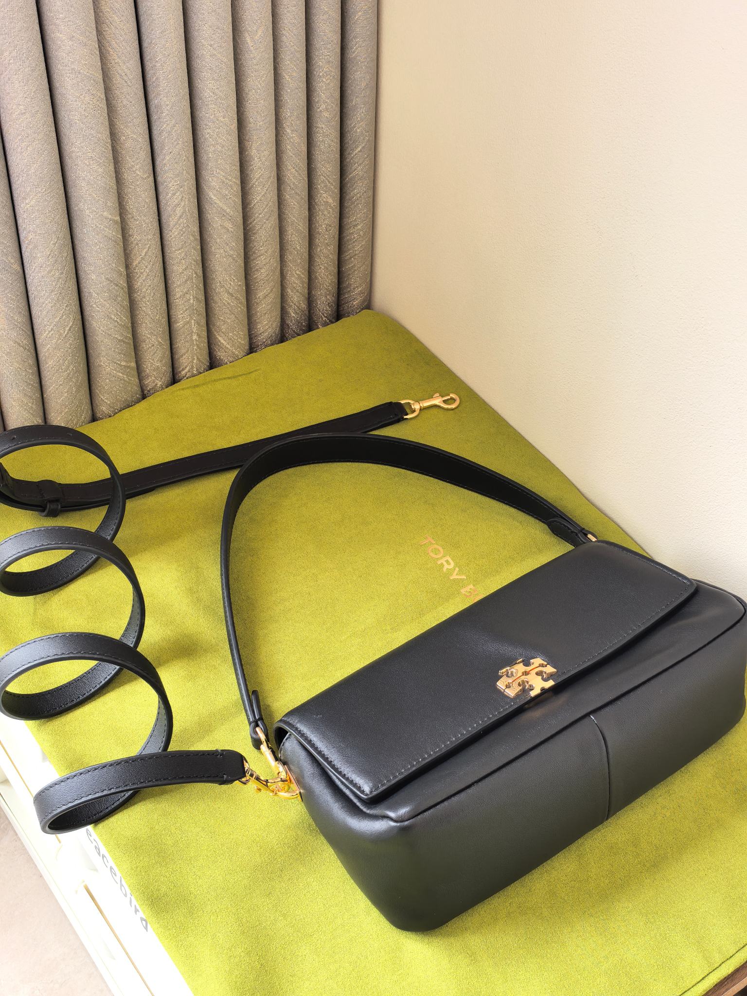 Tory Burch 1515 小号 Charlie 肩背包