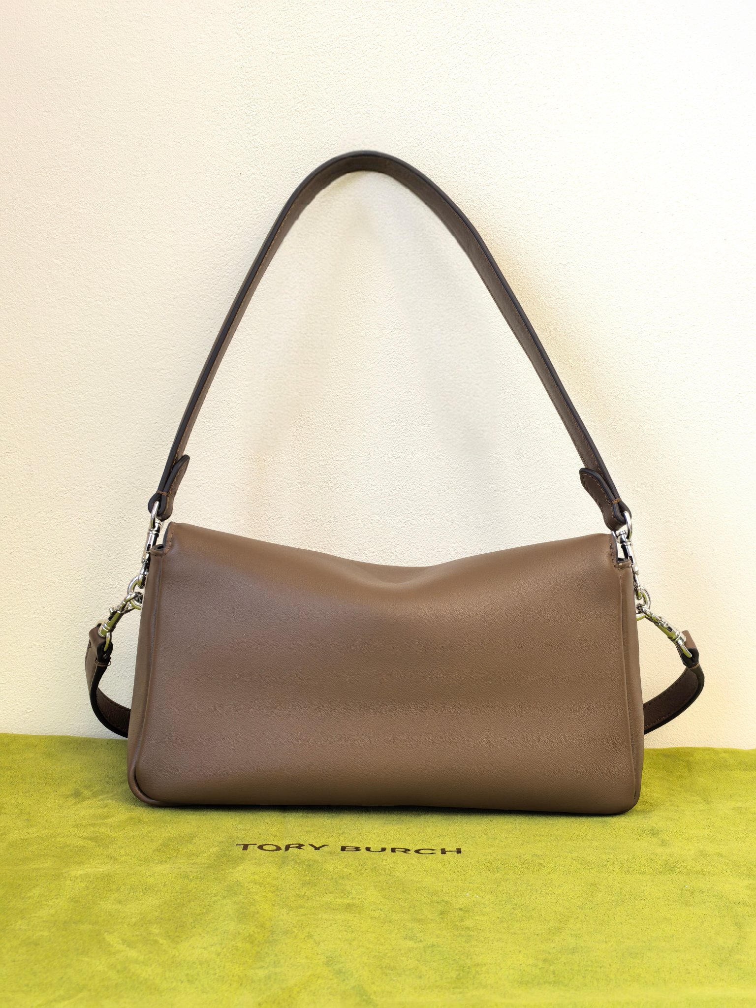 Tory Burch 1515 小号 Charlie 肩背包