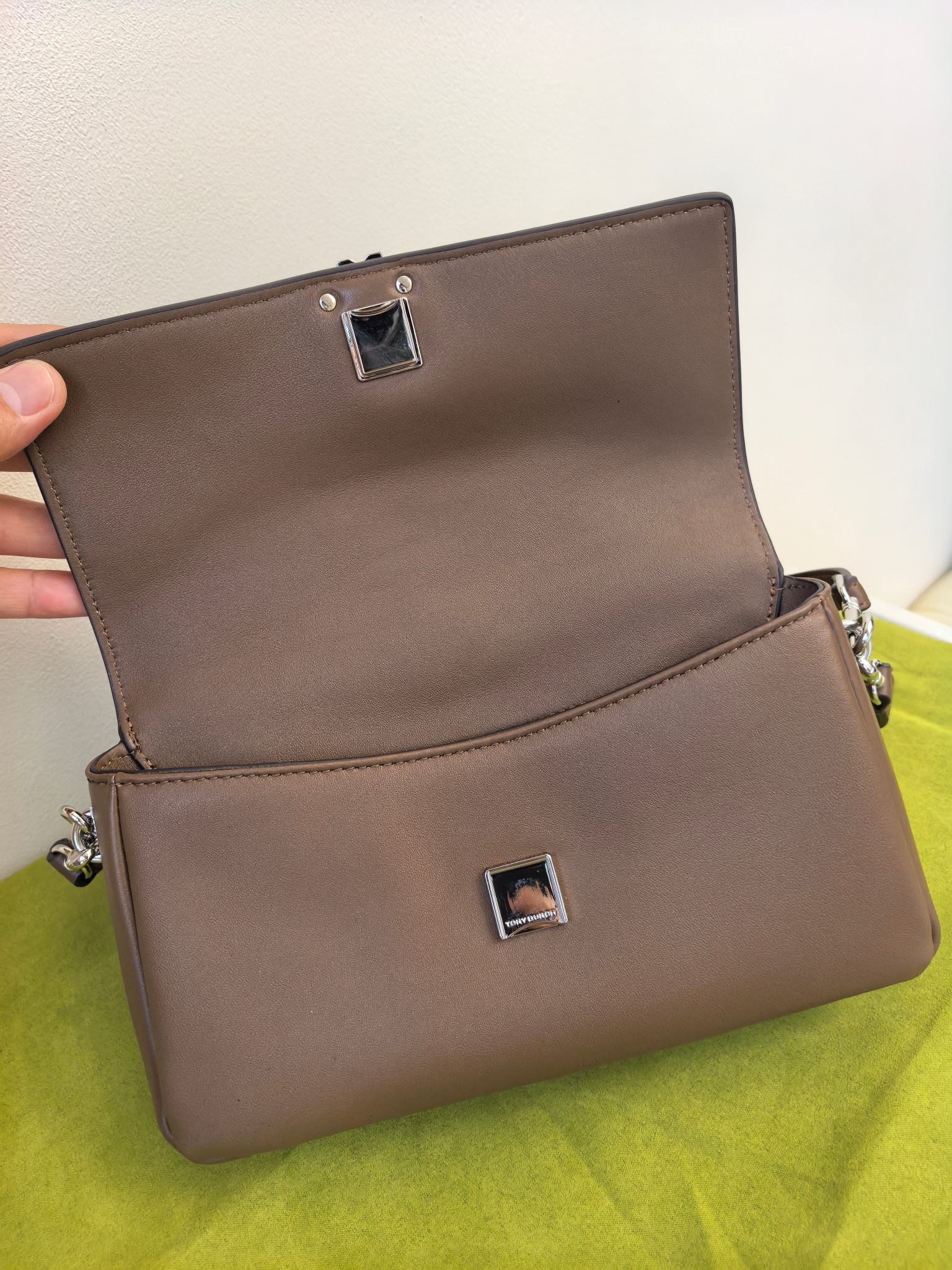 Tory Burch 1515 小号 Charlie 肩背包