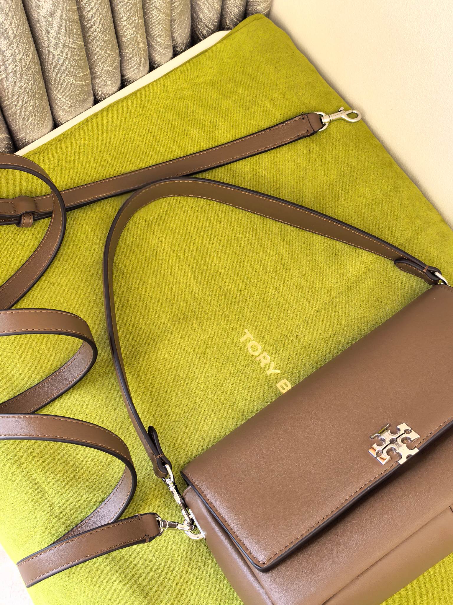 Tory Burch 1515 小号 Charlie 肩背包