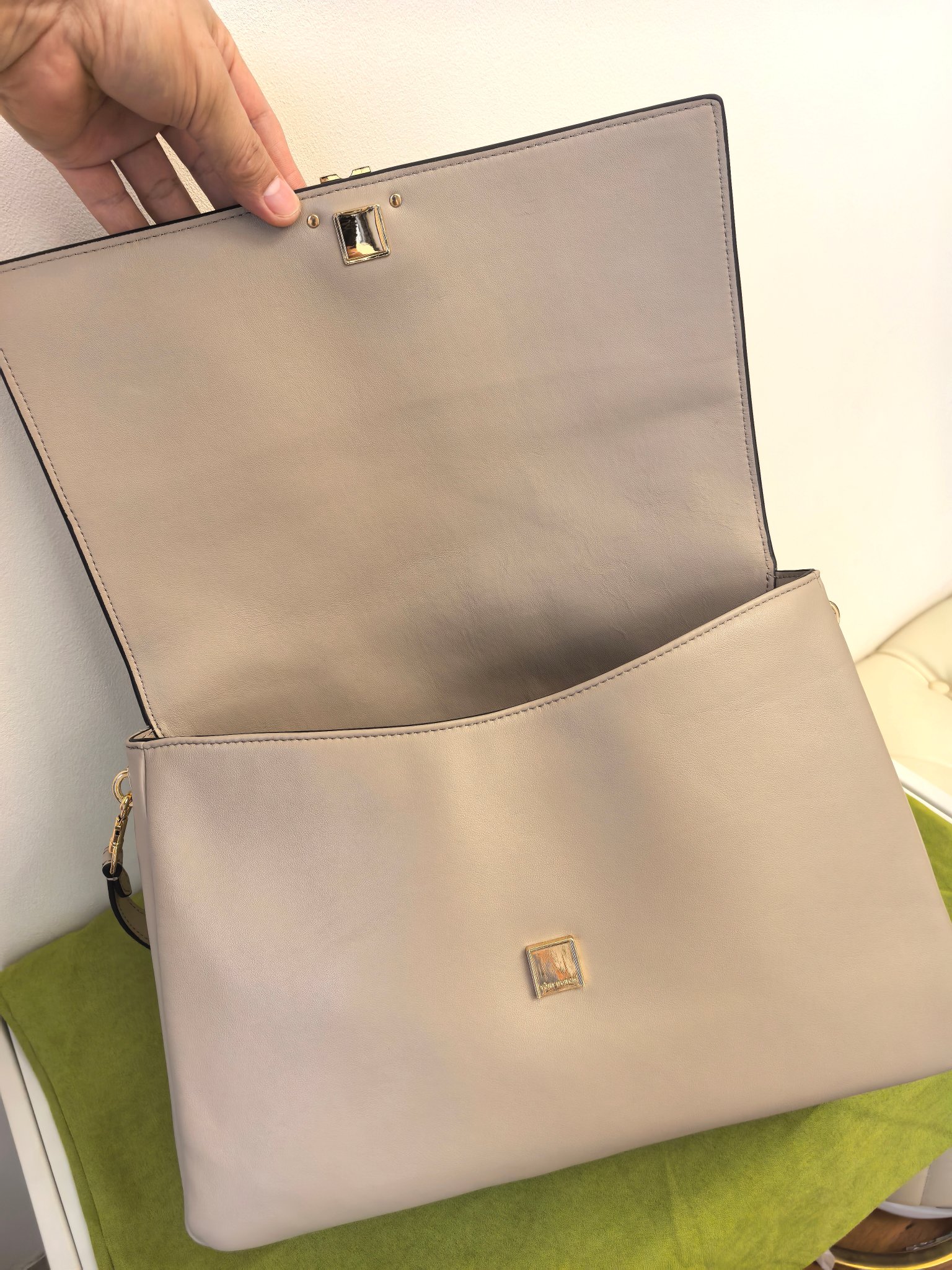 Tory Burch 1513 大号 ToryBurch Charlie 肩背包