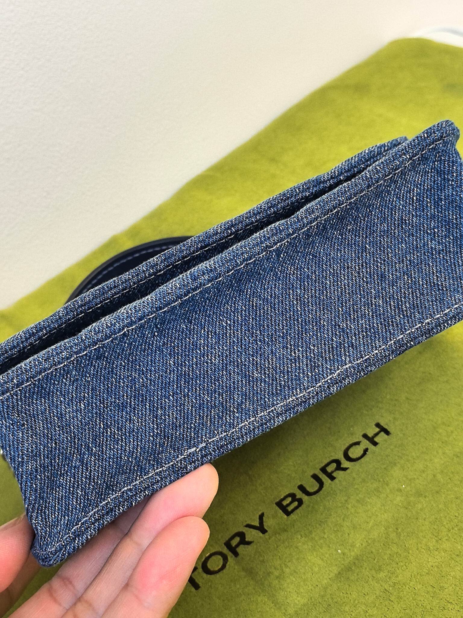 Tory Burch 编号516TB 早春第一只小香风牛仔包 可甜盐 TORY BURCH 这季的牛仔 Fleming 也太懂春天了吧