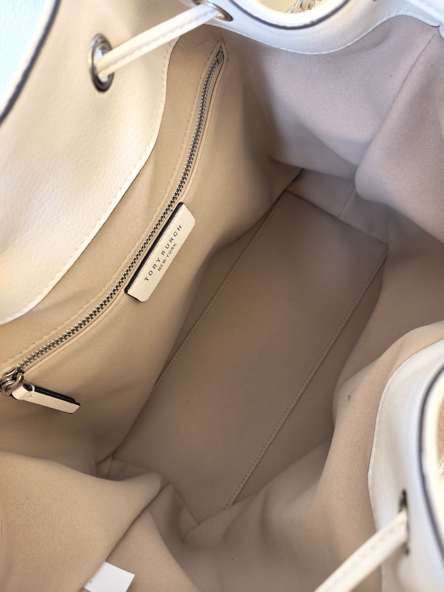 Tory Burch ToryBurch CHARLIE 大号绗缝抽绳肩背包