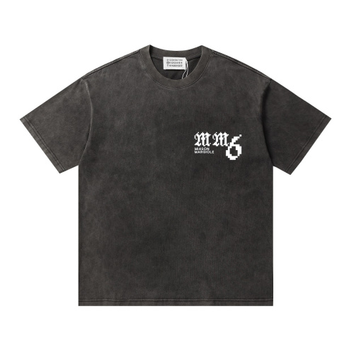 Maison Margiela טי שירט שרוול קצר עם הדפס לוגו לאביב ולקיץ – יוניסקס 1 Maison Margiela טי שירט שרוול קצר עם הדפס לוגו לאביב ולקיץ – יוניסקס