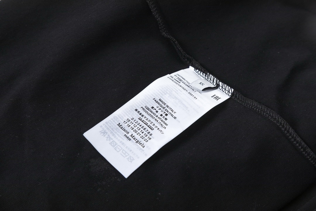 Camiseta Maison Margiela con Logo Estampado para Hombre y Mujer 10 i1741027267772 7399 0 8