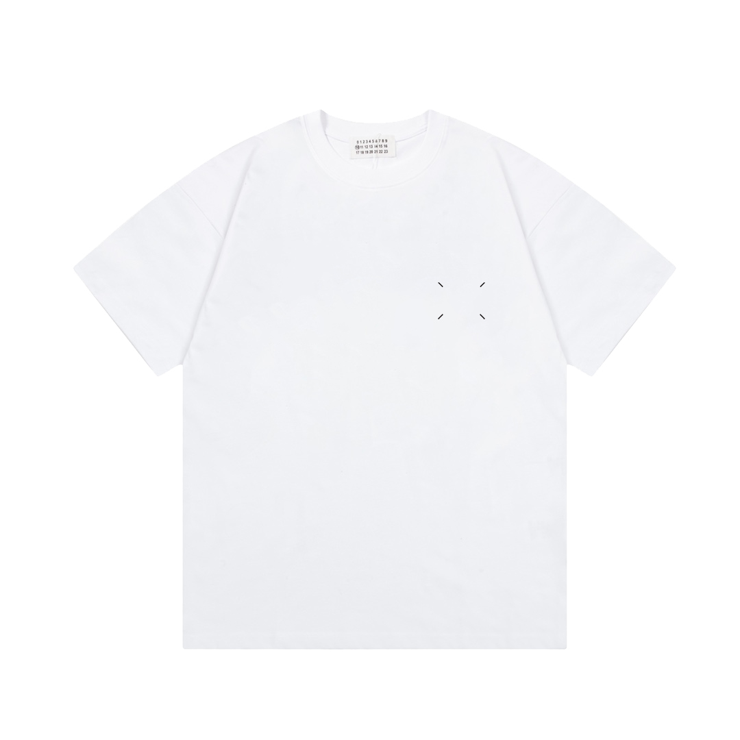 Maison Margiela Camiseta con Logo Numérico Unisex - 25SS Edición Limitada 3 i1741549277099 4111 0 1
