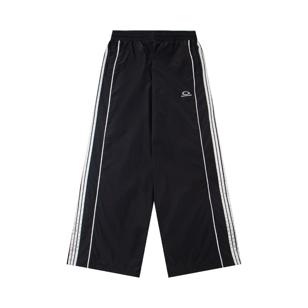 P130 巴黎世家/BALENCIAGA 25fw LARGE TRACKSUIT JACKET IN BLACK 2025 秋冬新款五道杠拉条Loop sports icon刺绣休闲运动夹克外套冲锋衣外套 前后副loop sports …