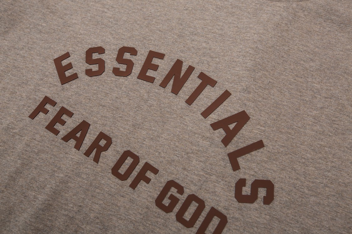 FEAR OF GOD ESSENTIALS T恤服装 6