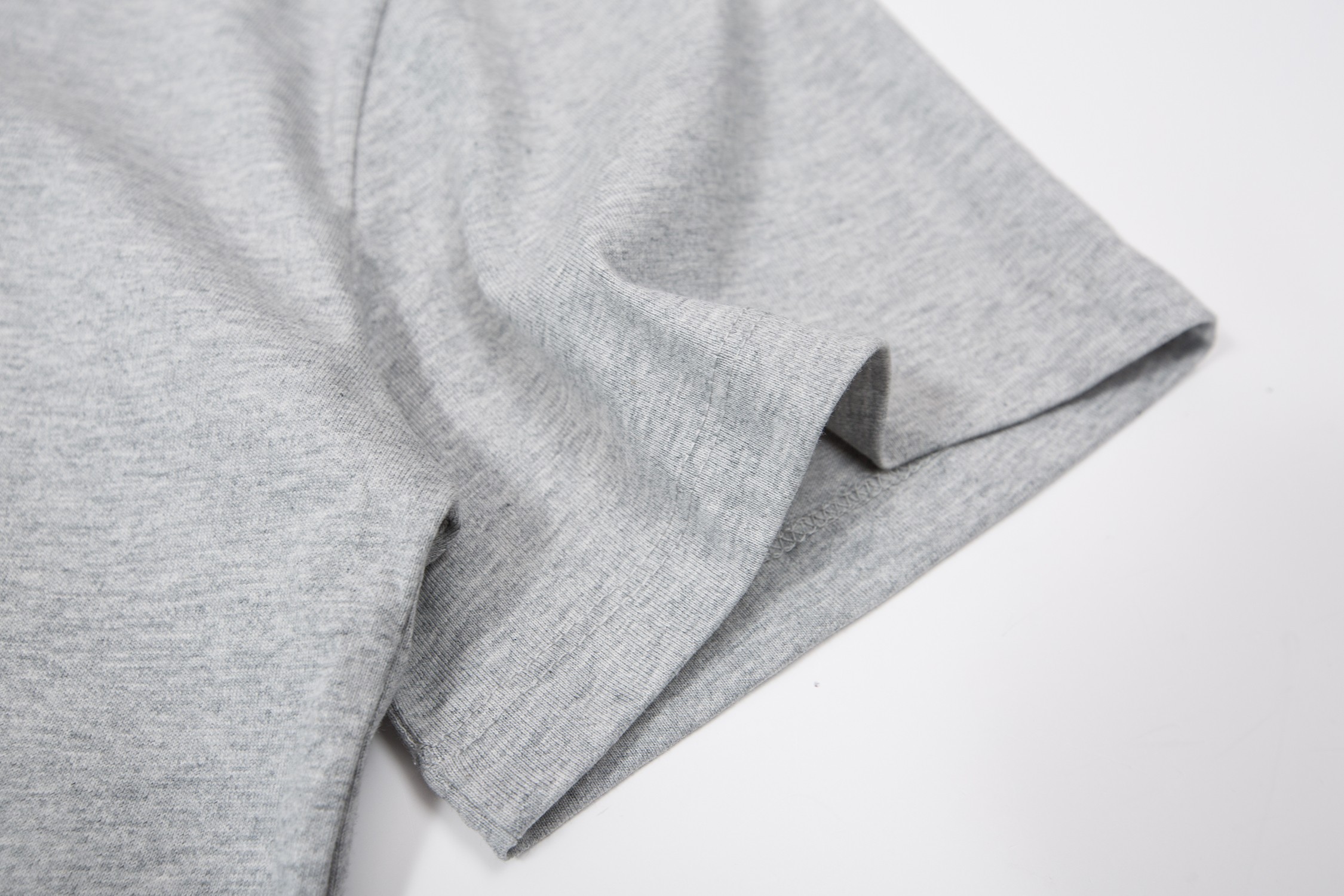 FEAR OF GOD ESSENTIALS T恤服装 9