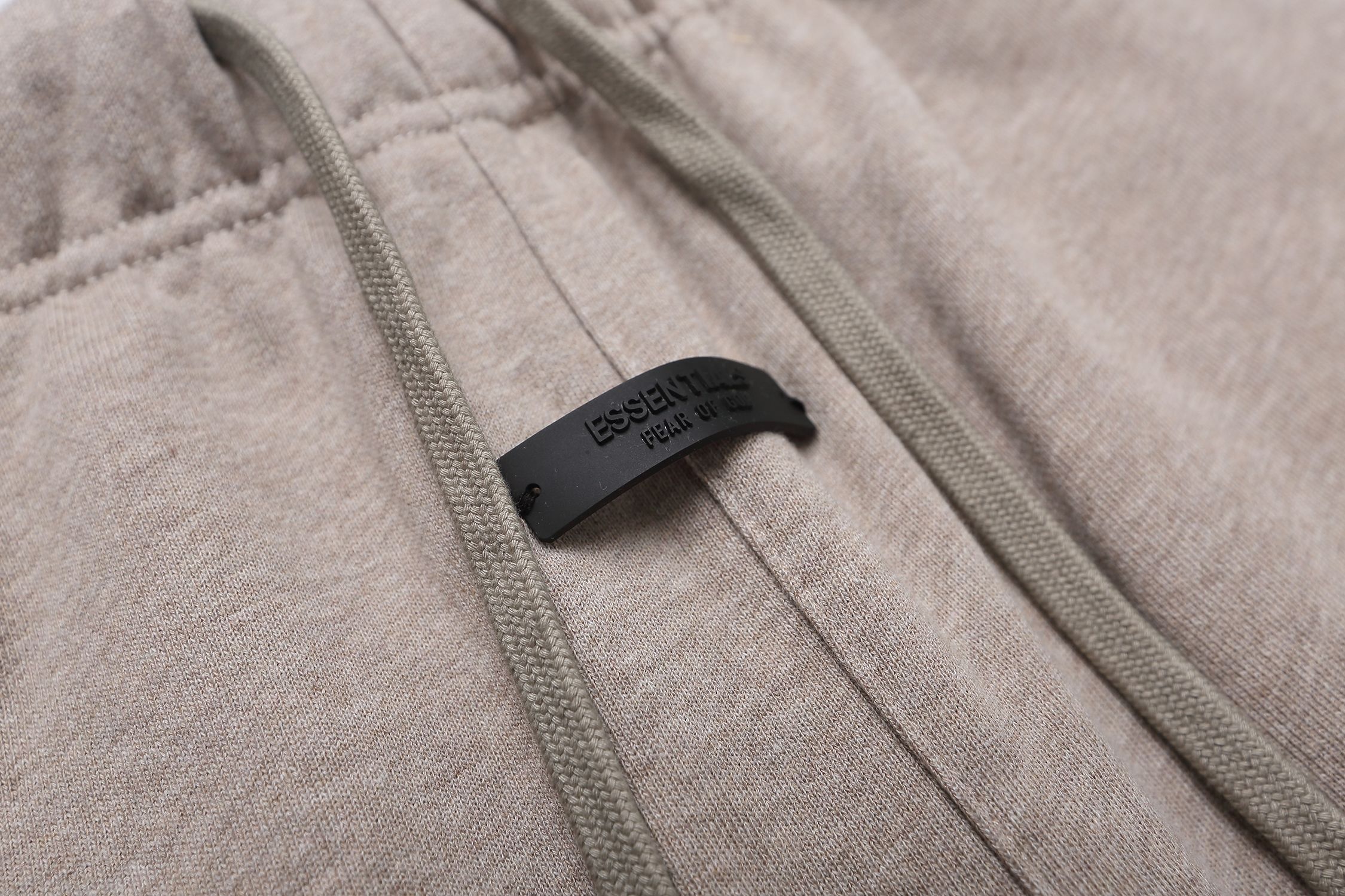 FEAR OF GOD ESSENTIALS 运动短裤服装 6