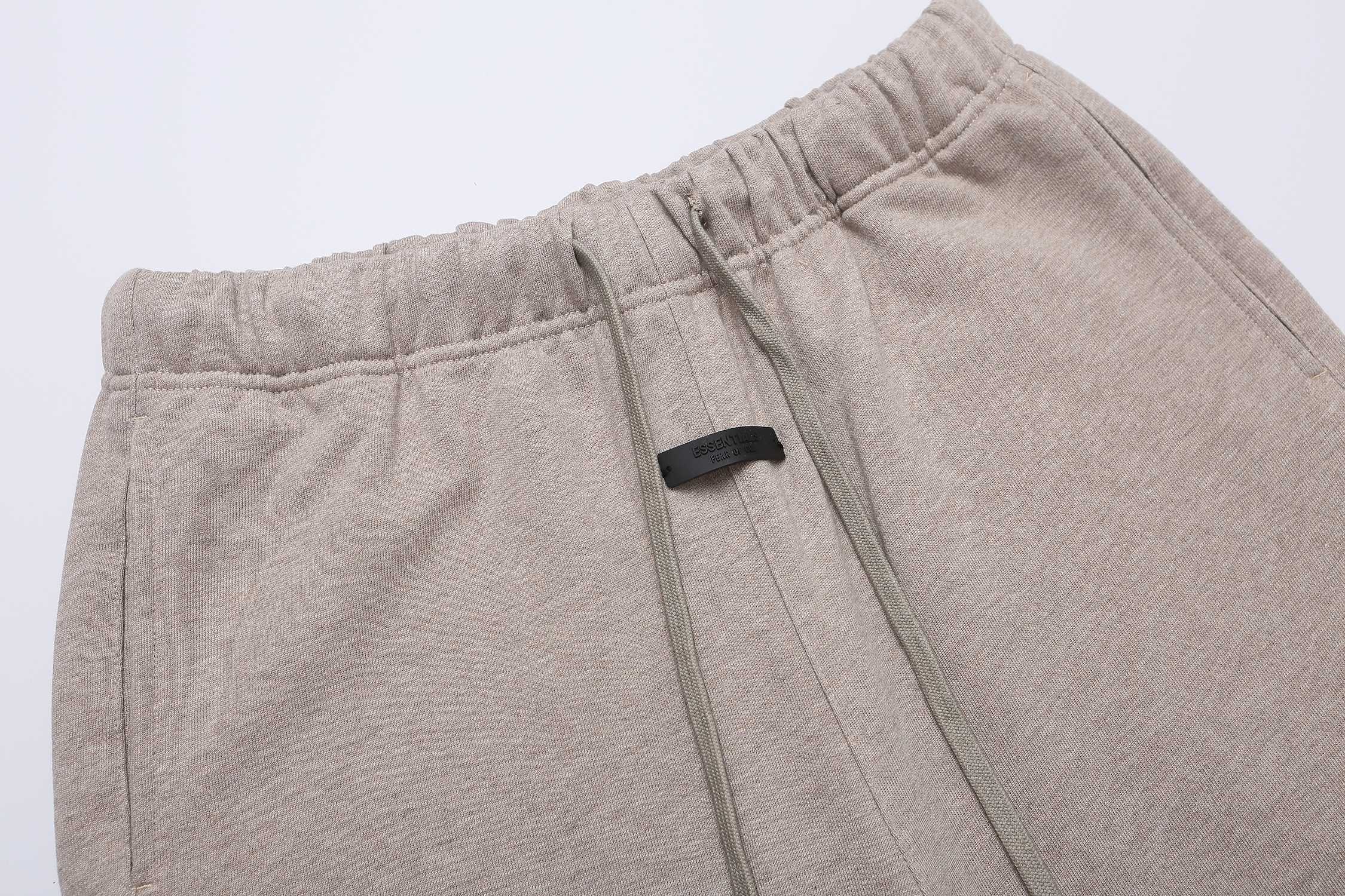 FEAR OF GOD ESSENTIALS 运动短裤服装 5