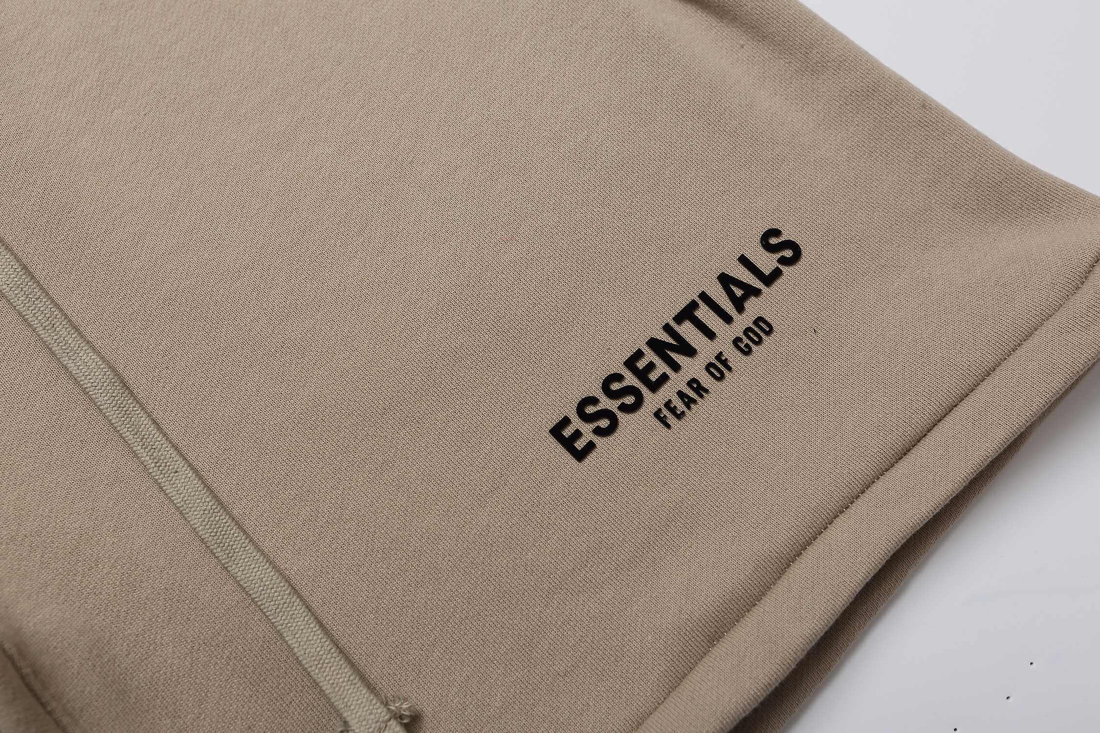 Essentials Fog shorts服装 8