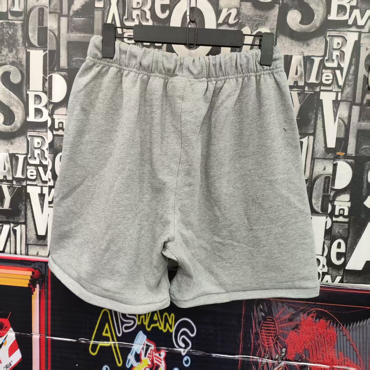 FEAR OF GOD ESSENTIALS 短裤服装 4