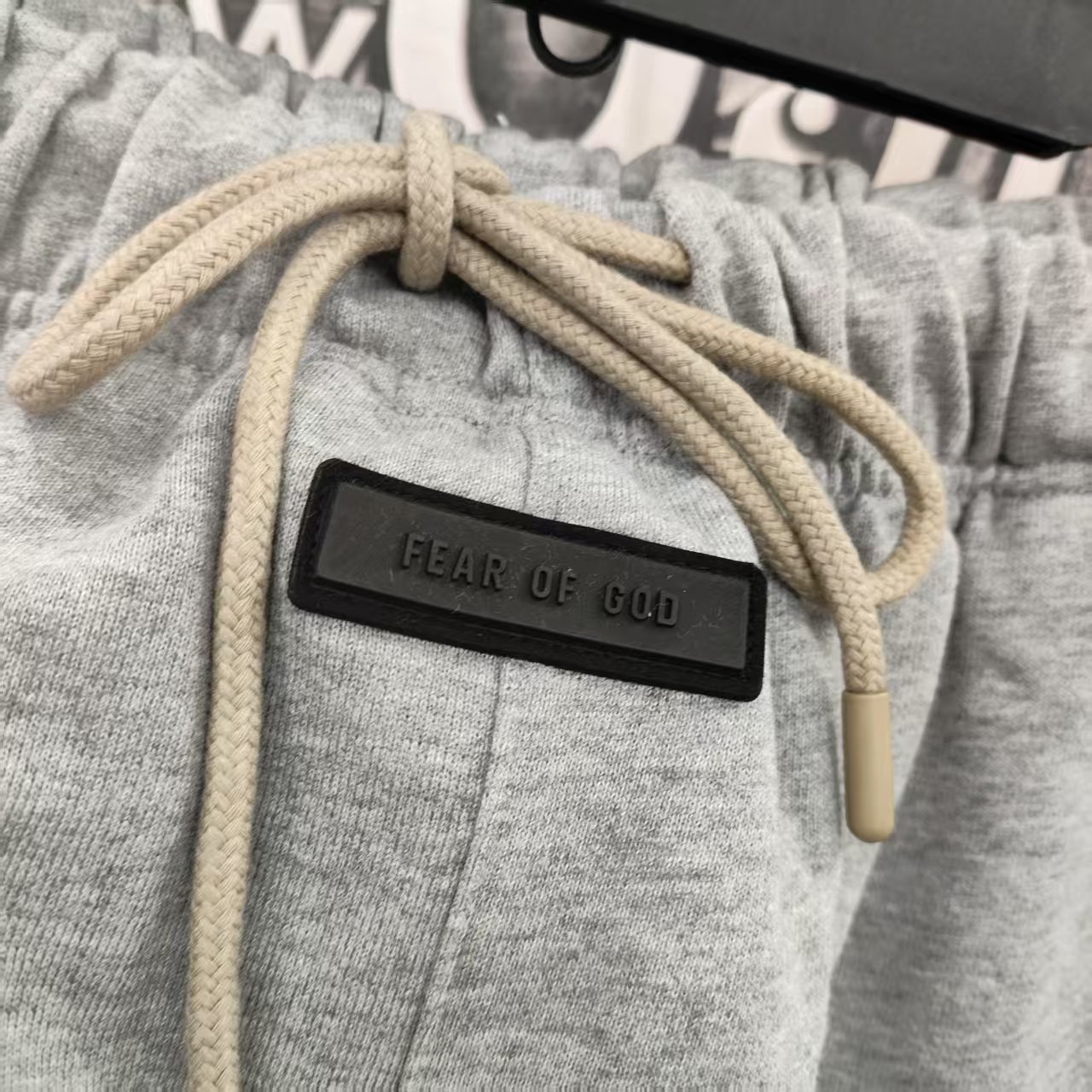 FEAR OF GOD ESSENTIALS 短裤服装 6