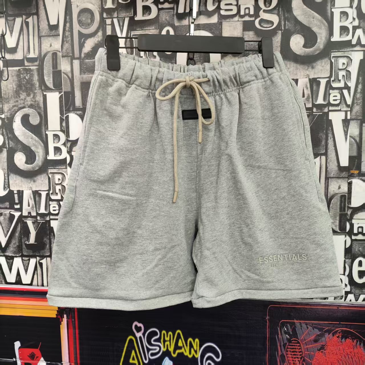 FEAR OF GOD ESSENTIALS 短裤服装 3