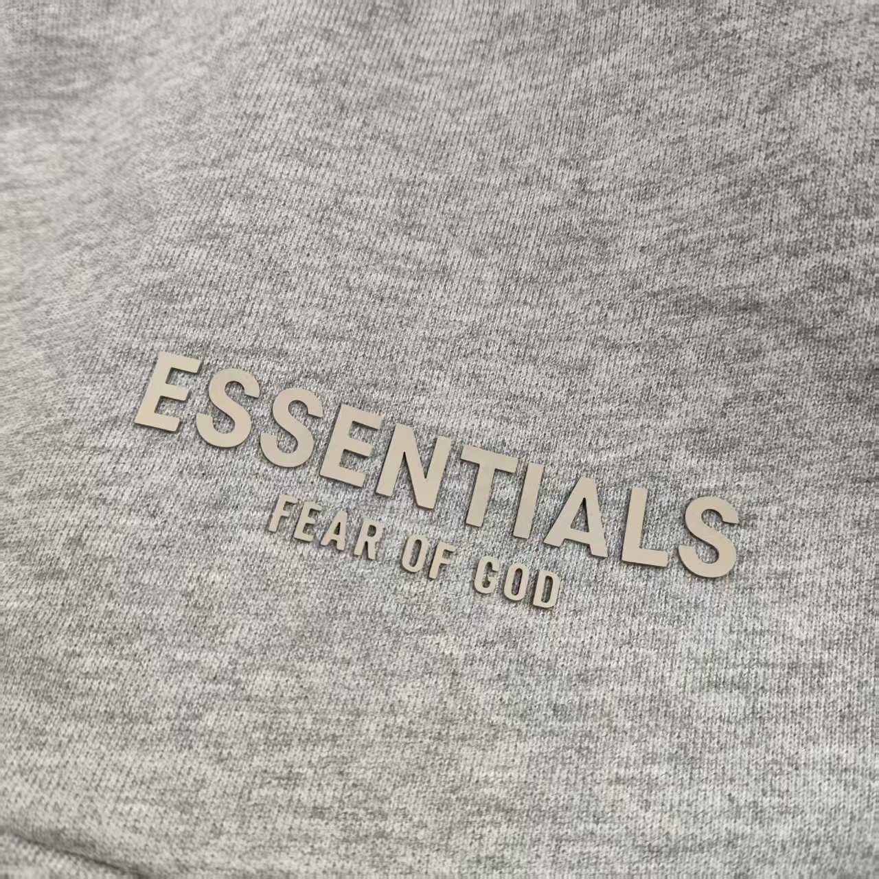 FEAR OF GOD ESSENTIALS 短裤服装 8
