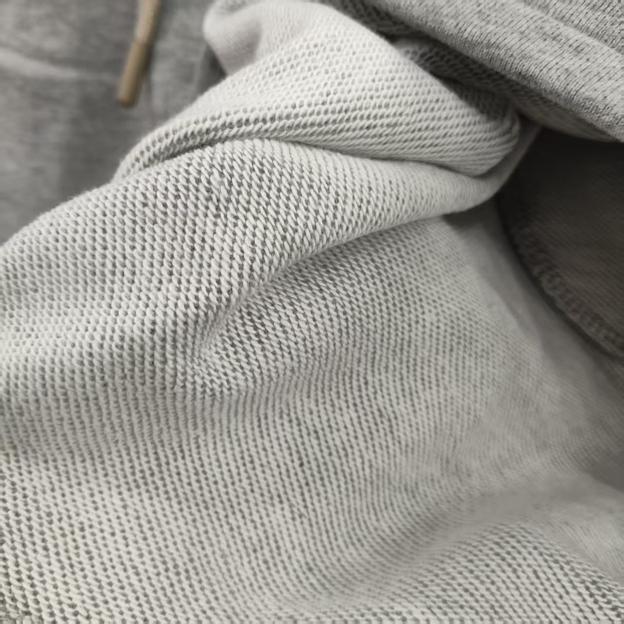 FEAR OF GOD ESSENTIALS 短裤服装 9