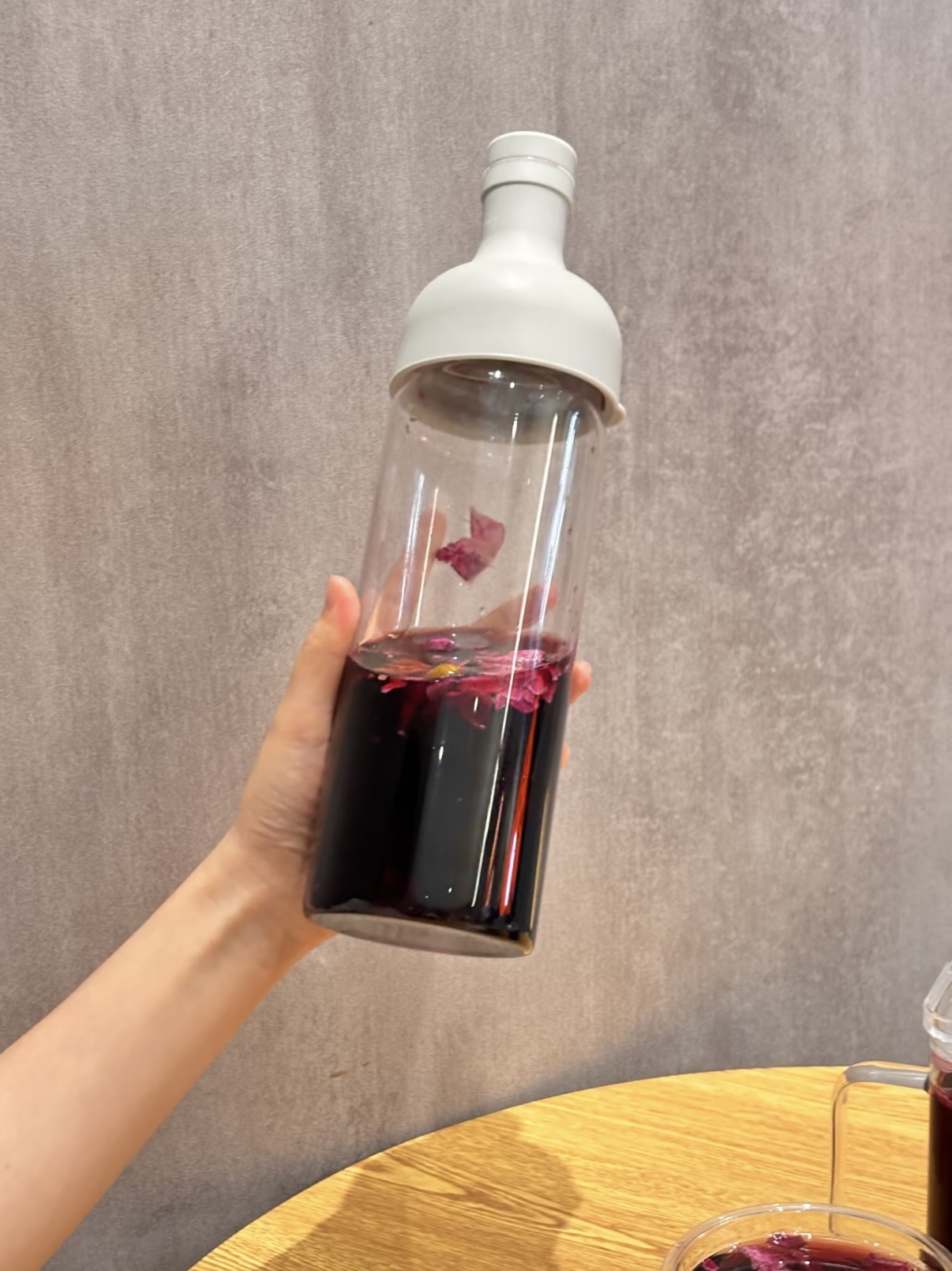 NO:850870,Not just for coffee, it is suitable for cold brew oolong, black tea, peach fruit tea, and lemon ice water. It can be used frequently all year round and will not be left idle. Tea set      cup19860909不只是咖啡专用,冷泡乌龙、红茶、蜜桃果茶、柠檬冰水全都适配,一年四季高频使用不闲置,茶具,accessory