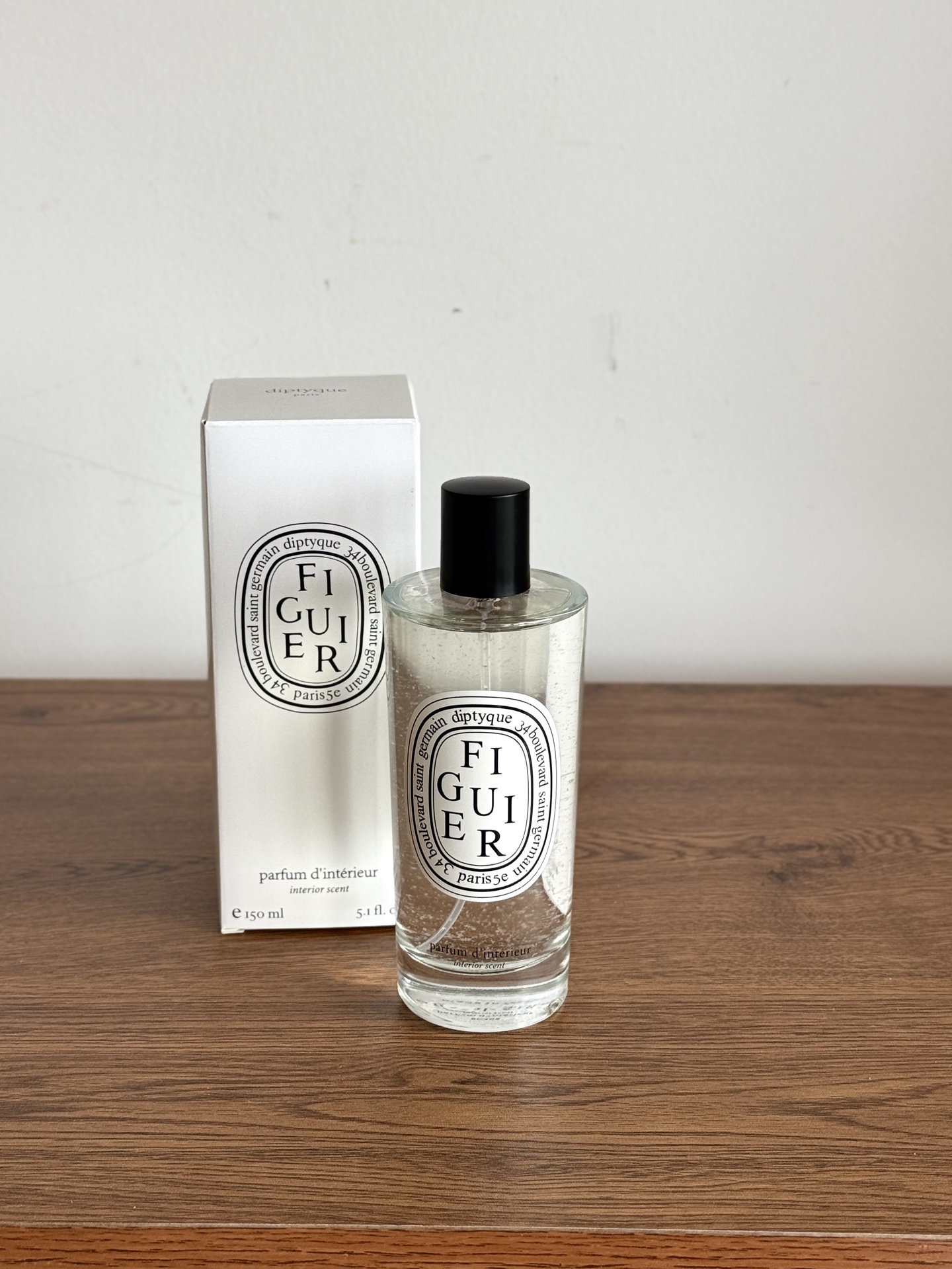 NO:938731,Its fragrances really impress me. They are high-end and recognizable. They have a kind of unobtrusive nobility. Once you smell them, you will never forget them. Each one is very memorable. The more you smell it, the more you smell it. Each one has just the right sense of luxury. It can be used for car fragrances, home fragrances, candles and trendy department stores.19860909它家的调香真的太戳我 高级又有辨识度 自带一种不张扬的贵气 闻过就忘不掉 每一款都很有记忆点 出门不撞香 越闻越有味道每一支都把高级感拿捏得刚刚好,车载香薰.居家香氛.蜡烛潮品百货,accessory