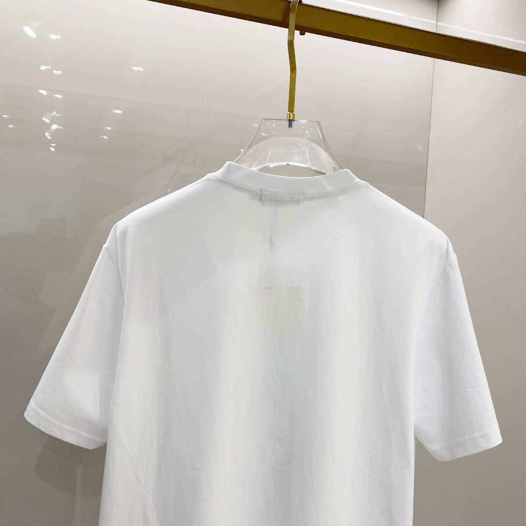 罗意家单穿打底都是首选 高定面料 240克纯棉 2025春夏新品短袖🍃时尚经典圆领短袖👍🏻时尚单品设计，