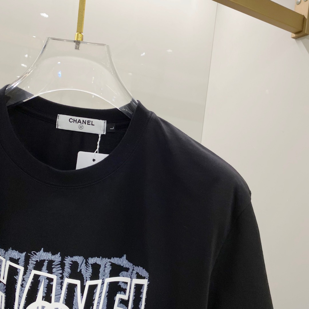 纪家单穿打底都是首选 高定面料 240克纯棉 2025春夏新品短袖🍃时尚经典圆领短袖👍🏻时尚单品设计，更