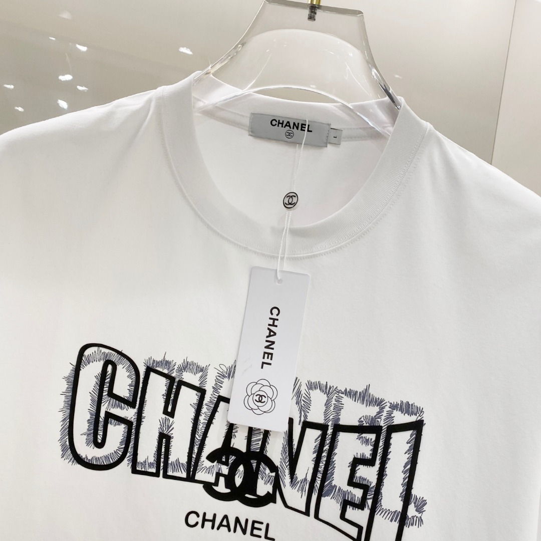 纪家单穿打底都是首选 高定面料 240克纯棉 2025春夏新品短袖🍃时尚经典圆领短袖👍🏻时尚单品设计，更