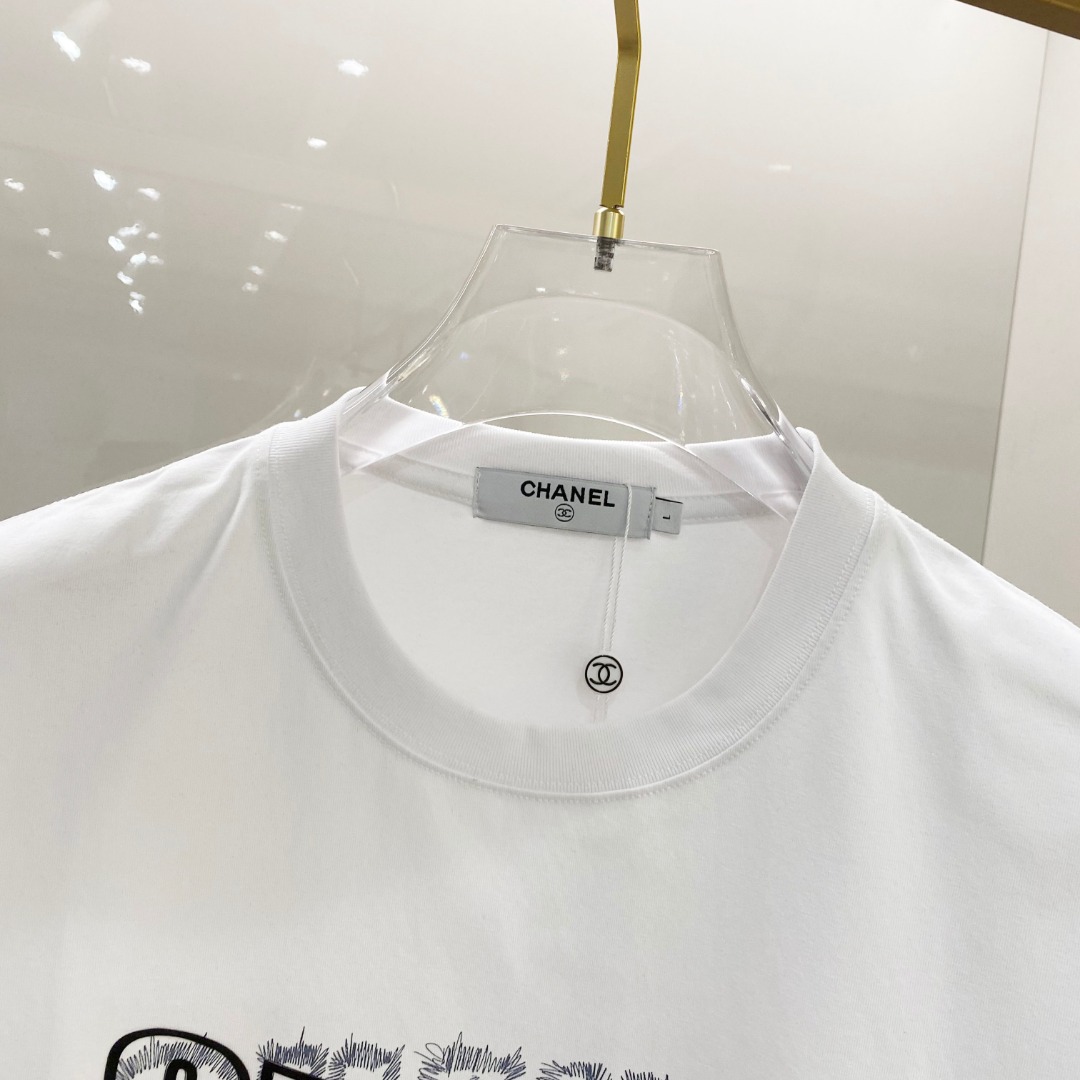 纪家单穿打底都是首选 高定面料 240克纯棉 2025春夏新品短袖🍃时尚经典圆领短袖👍🏻时尚单品设计，更