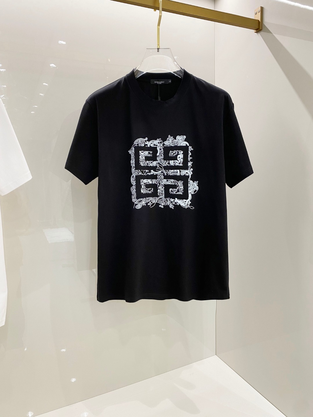 纪家单穿打底都是首选 高定面料 240克纯棉 2025春夏新品短袖🍃时尚经典圆领短袖👍🏻时尚单品设计，更