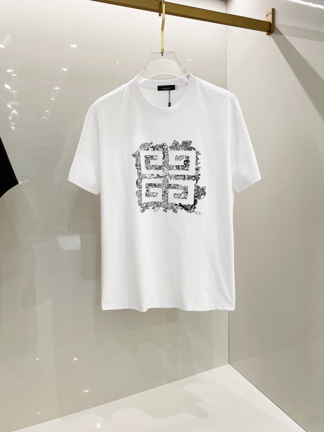 纪家单穿打底都是首选 高定面料 240克纯棉 2025春夏新品短袖🍃时尚经典圆领短袖👍🏻时尚单品设计，更